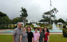 hawaiitemple4.jpg (50209 bytes)
